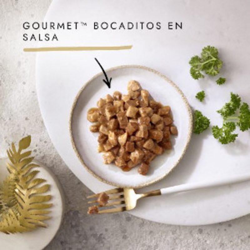 Caja de 24 unidades Lata Gourmet Gold Delicias de Pollo e Hígado para gatos 85 g
